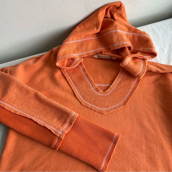 Soft Surroundings Oasis Hooded Terrycloth V-Neck Pullover Top - Picture 8 of 14